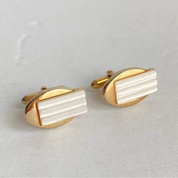 Vintage Swank Cuff Links 60s Gold Tone Faux Mother Of Pearl MOP - Picture 7 of 8